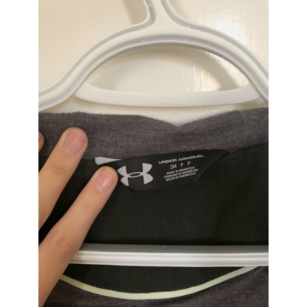 Under armor woman’s coat - Picture 3 of 3